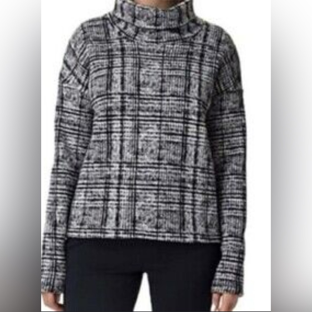 Columbia Black and White Plaid Sweater